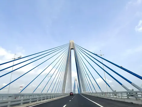 Đột phá phát triển kết cấu hạ tầng giao thông