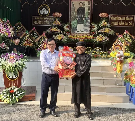 Ðại lễ kỷ niệm 104 năm Ðản sinh của Ðức Huỳnh Phú Sổ - Giáo chủ Phật giáo Hòa Hảo