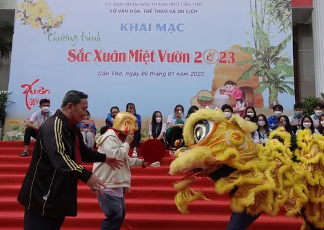 Đảm bảo các hoạt động văn hóa, 
thể thao và du lịch dịp Tết Giáp Thìn vui tươi, lành mạnh, an toàn, tiết kiệm