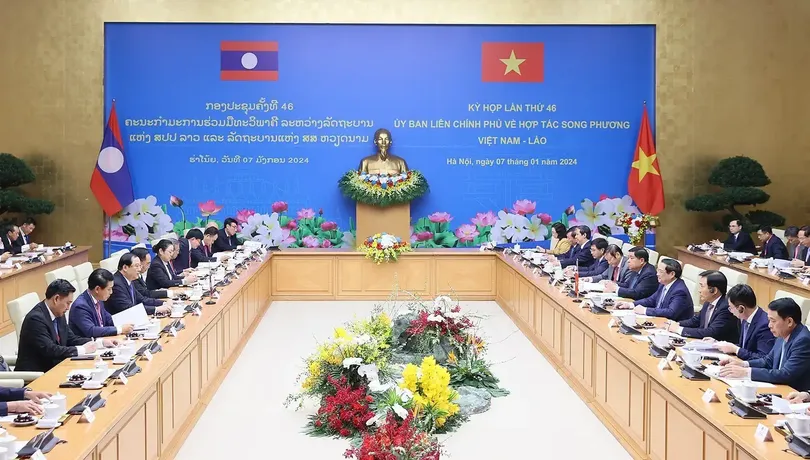 Thủ tướng Phạm Minh Chính và Thủ tướng  Chính phủ Lào Sonexay Siphandone đồng chủ trì Kỳ họp lần thứ 46 Ủy ban liên Chính phủ về hợp tác song phương Việt Nam - Lào