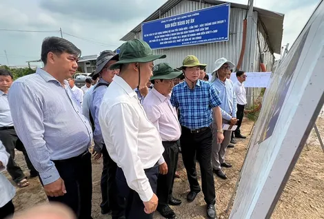 Đoàn đại biểu Quốc hội thành phố khảo sát thực địa dự án cao tốc Châu Đốc - Cần Thơ - Sóc Trăng