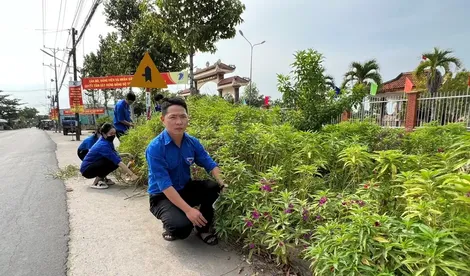 Bí thư Đoàn tích cực vì cuộc sống cộng đồng