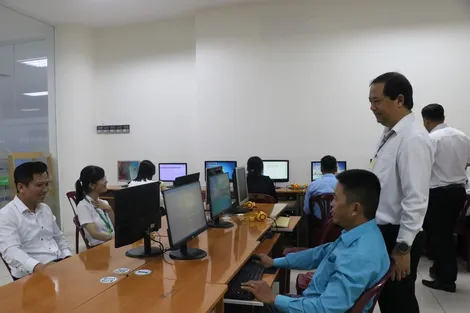 Nhiều giải pháp thúc đẩy chuyển đổi số gắn với
cải cách thủ tục hành chính
