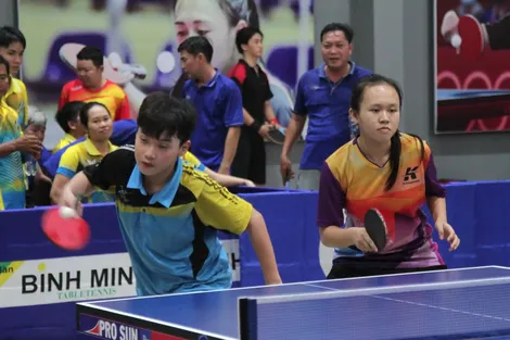 Gần 100 VĐV thi đấu giải bóng bàn Cần Thơ mừng xuân 2024