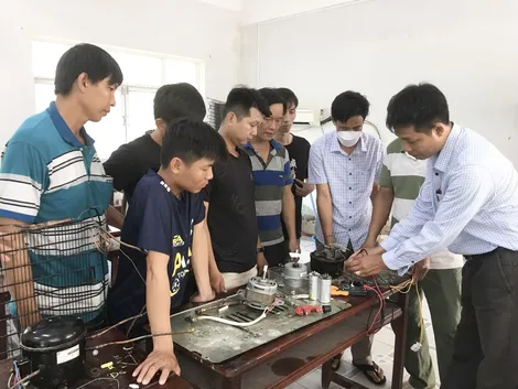 Tăng cường thông tin, kết nối việc làm