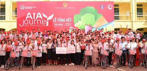 Hành trình cuộc sống - Một thập kỷ AIA nâng bước tới trường