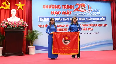 Họp mặt kỷ niệm 20 năm thành lập Đoàn TNCS Hồ Chí Minh quận Ninh Kiều