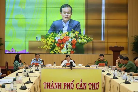 Phát hiện, xử lý nghiêm những hành vi lợi dụng, bao che, tiếp tay cho tội phạm và vi phạm pháp luật