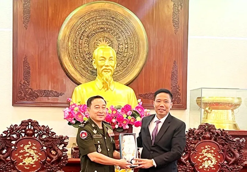 Ðoàn Tổng cục Dịch vụ Quân sự, Bộ Quốc phòng Campuchia thăm và chúc Tết lãnh đạo TP Cần Thơ