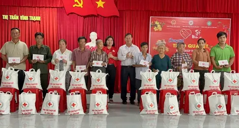 Khai mạc chương trình “Tết Nhân ái” tại huyện Vĩnh Thạnh