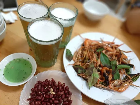 Tiệc cuối năm, rượu bia đe dọa sức khỏe