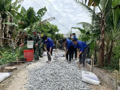 Phát huy sức trẻ đảm bảo trật tự an toàn giao thông