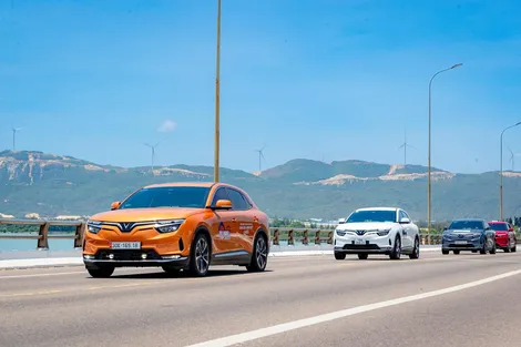 Người dùng xe điện VinFast đúc kết: “Đi xe điện chỉ có lãi, không có lỗ”