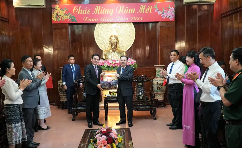 Lãnh đạo thành phố tiếp Đoàn đại biểu cấp cao tỉnh Champasak