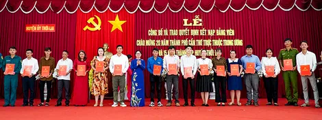 Bổ sung nguồn sinh lực mới cho ĐảngBài 1: Gieo “hạt giống đỏ”