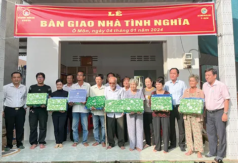 Chăm lo mọi nhà, mọi người đón Tết