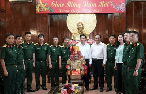 Tổng Cục II, Bộ Quốc phòng chúc Tết Ban Thường vụ Thành ủy Cần Thơ