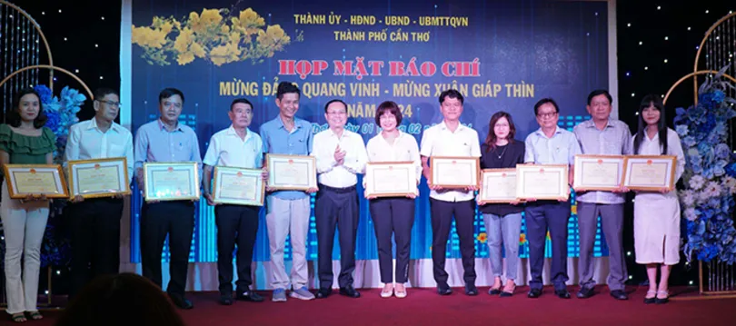 Họp mặt báo chí mừng Đảng quang vinh - Mừng Xuân Giáp Thìn năm 2024