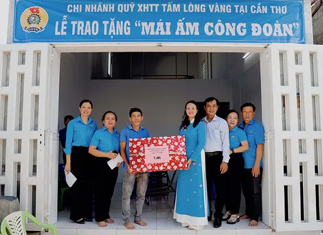 Tết ấm