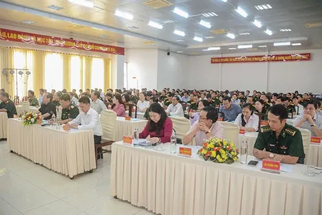 Cục Chính trị Quân khu 9 - Ban Dân vận 12 tỉnh, thành ủy giao ban phối hợp thực hiện công tác dân vận.
