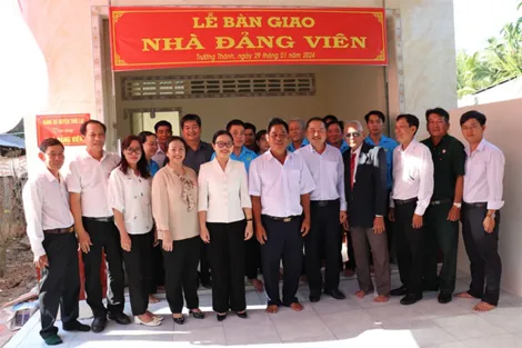 Tết cho gia đình chính sách, người nghèo