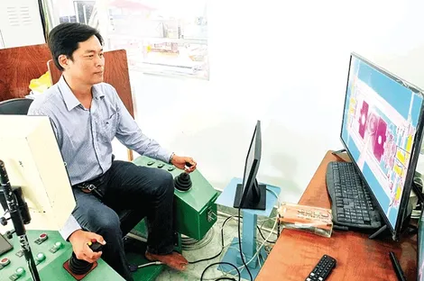 Thầy giáo 2 trong 1