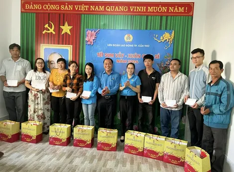 Chăm lo Tết cho đoàn viên, người lao động có hoàn cảnh khó khăn