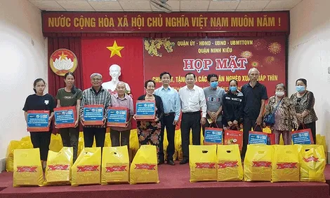 Mặt trận các cấp hỗ trợ quà Tết cho hộ nghèo, cận nghèo, có hoàn cảnh khó khăn