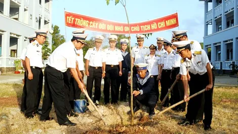 Bộ Tư lệnh Vùng 5 Hải quân tổ chức lễ phát động “Tết trồng cây đời đời nhớ ơn Bác Hồ”