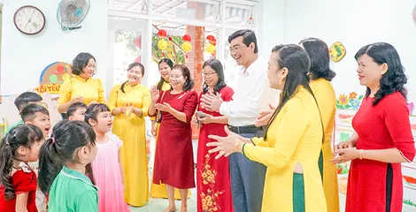 Lãnh đạo ngành Giáo dục TP Cần Thơ thăm các trường học sau kỳ nghỉ Tết