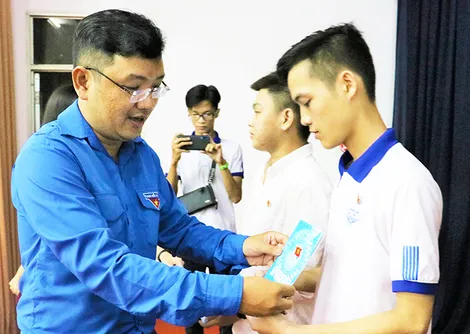 Tổ chức 3 đợt cao điểm kết nạp đoàn viên