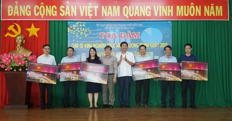 Tọa đàm chia sẻ kinh nghiệm thực hiện chương trình Giáo dục phổ thông 2018 và chuyển đổi số trong giáo dục