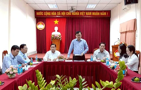 Kiểm tra công tác chuẩn bị đại hội Mặt trận cấp quận