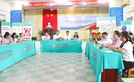 TP Cần Thơ: Hơn 2.800 giáo viên tiếp cận sách giáo khoa lớp 5