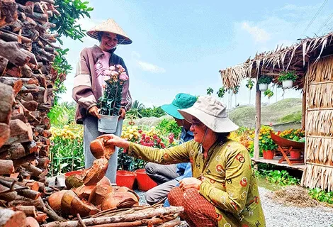 “Nhà em Ngân Cần Thơ” và câu chuyện “cánh diều ngược gió”