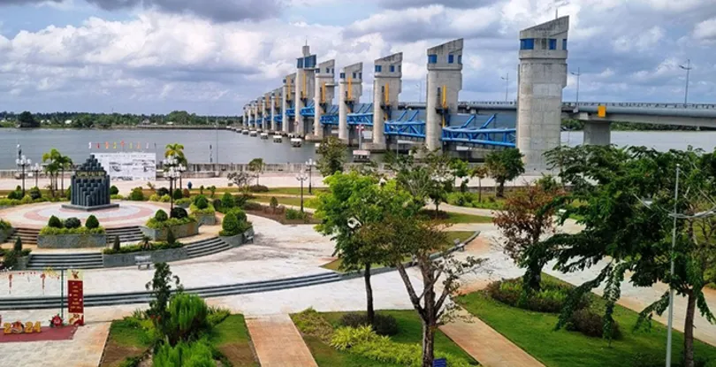 Cấp bách ứng phó hạn mặn phức tạp ở ĐBSCL