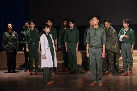 Học Văn, rèn Sử trên sân khấu