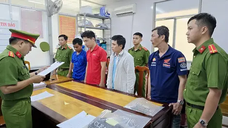 An Giang: Bắt tạm giam nhóm nhân viên công ty giao hàng nhanh tham ô và trộm cắp tài sản