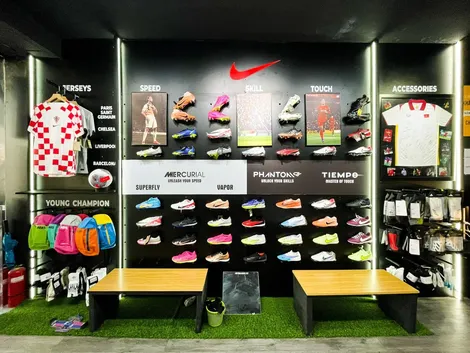 10 năm vàng trong sự phát triển của Neymar Sport - Giày đá banh chính hãng