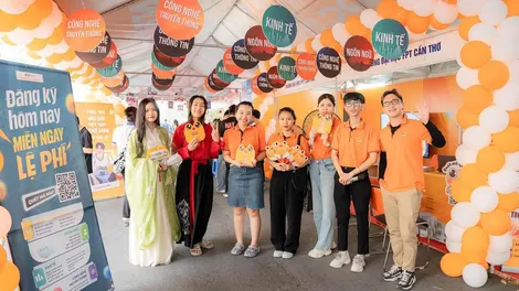 Hàng trăm học sinh xét tuyển sớm vào Đại học FPT Cần Thơ tại Ngày hội tư vấn tuyển sinh - hướng nghiệp năm 2024