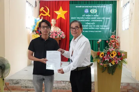 Nhiếp ảnh TP Cần Thơ kỷ niệm 71 năm ngày 
truyền thống và tổng kết hoạt động năm 2023