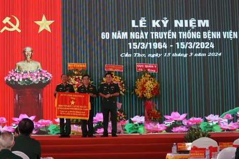Bệnh viện Quân y 121 kỷ niệm 60 năm Ngày truyền thống bệnh viện