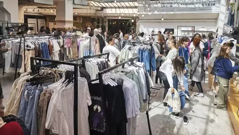 Pháp nhắm vào sản phẩm thời trang nhanh