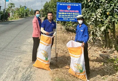 Thực hiện công trình, phần việc góp phần đảm bảo an toàn giao thông