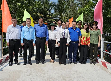 Khánh thành cầu Dân Trí tại huyện Thới Lai