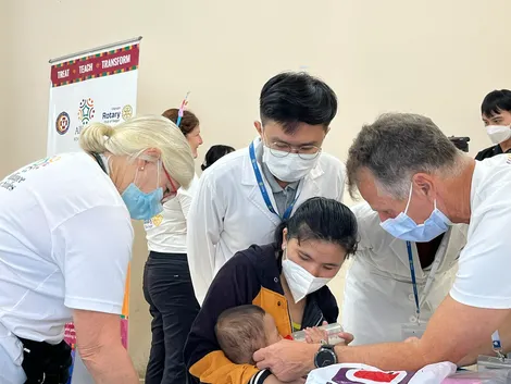Đăng ký phẫu thuật miễn phí cho trẻ hở môi, vòm miệng