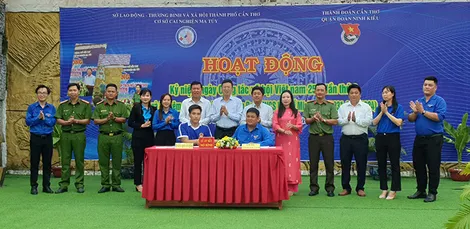 Ký kết thực hiện 2 mô hình đảm bảo an ninh trật tự và tạo môi trường cai nghiện ma túy an toàn, hiệu quả