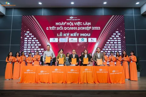 Cơ hội việc làm rộng mở cho sinh viên Ngôn ngữ trong thời đại toàn cầu hóa