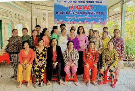Ra mắt Tổ hợp tác “Phụ nữ giúp nhau tạo sinh kế” phường Thới An