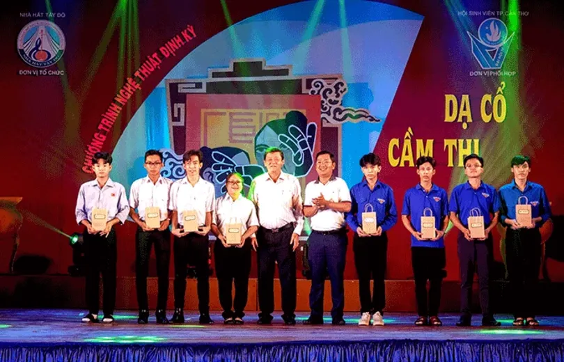Giới thiệu di sản và danh nhân Cần Thơ qua chương trình “Dạ cổ Cầm Thi”